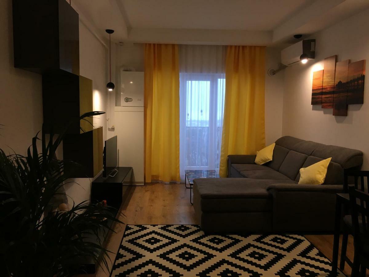 Luxury Apartment With Pool In North Bucharest Cretuleasca Eksteriør billede